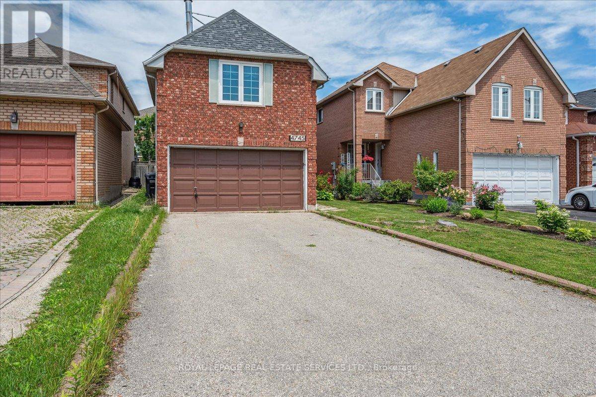 Mississauga (east Credit), ON L5M5H4,4745 ROSEBUSH ROAD