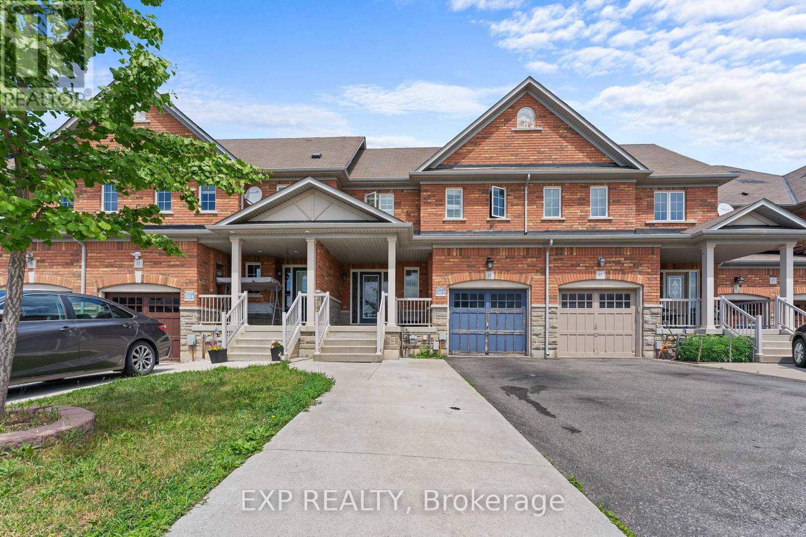 Brampton (bram East), ON L6P3M1,13 BURNSTOWN CIRCLE