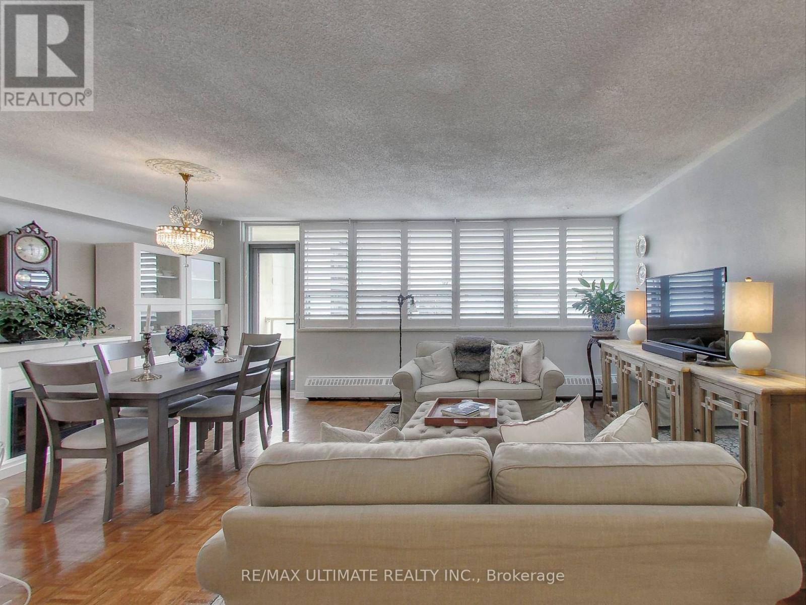 Toronto (briar Hill-belgravia), ON M6B1K1,360 Ridelle AVE #2217
