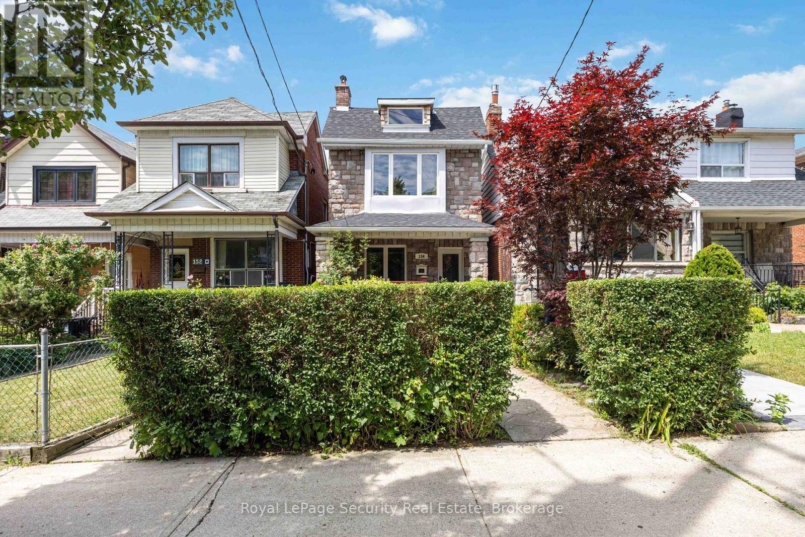 Toronto (corso Italia-davenport), ON M6E4S7,154 CALEDONIA ROAD