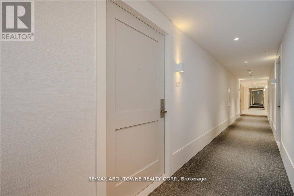 Toronto (islington-city Centre West), ON M9B0E3,26 Gibbs RD #926