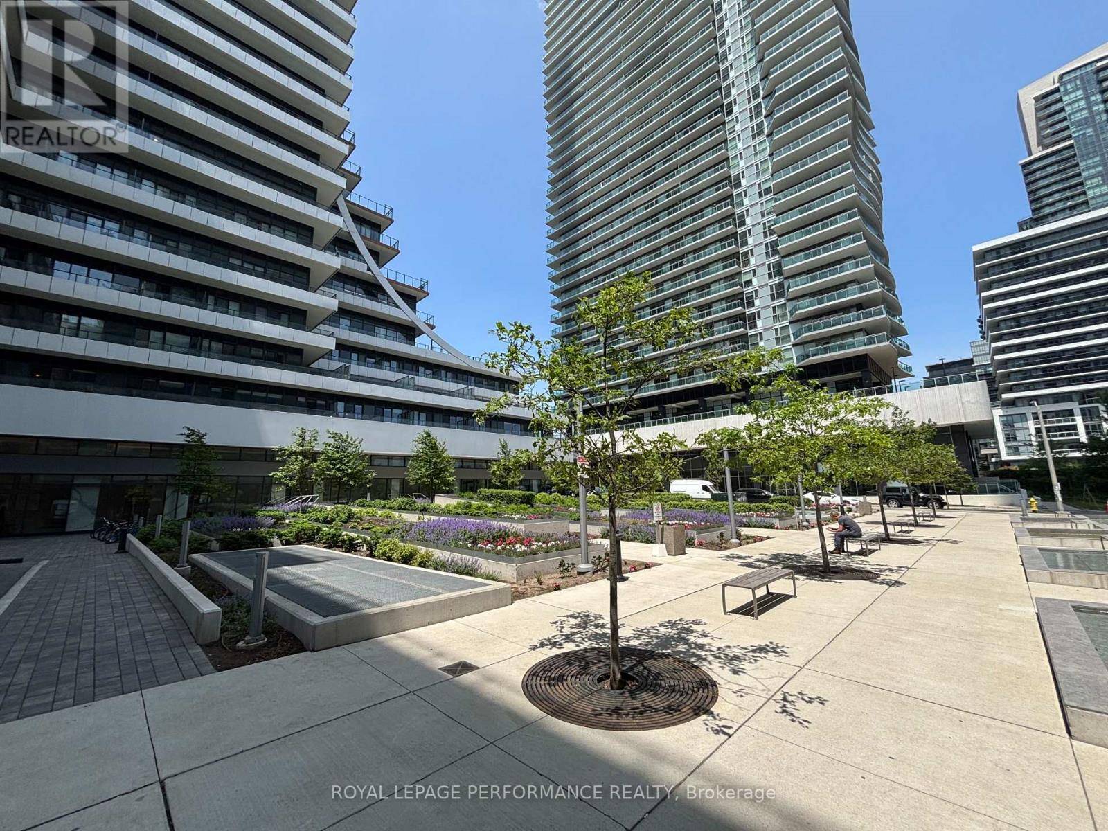 Toronto (mimico), ON M8V0J1,30 Shore Breeze DR #710