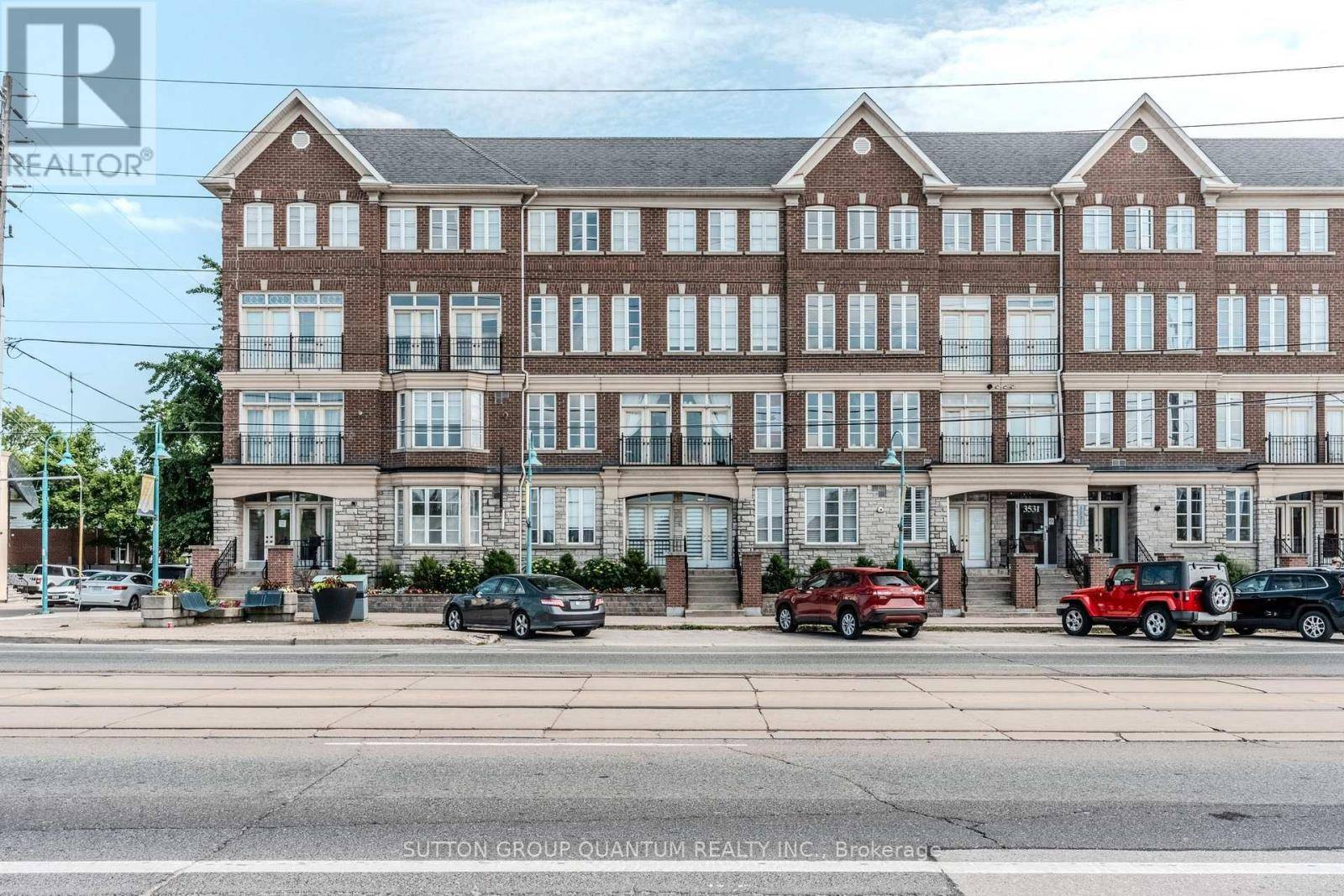 Toronto (long Branch), ON M8W1P4,3531 Lake Shore BLVD West #105