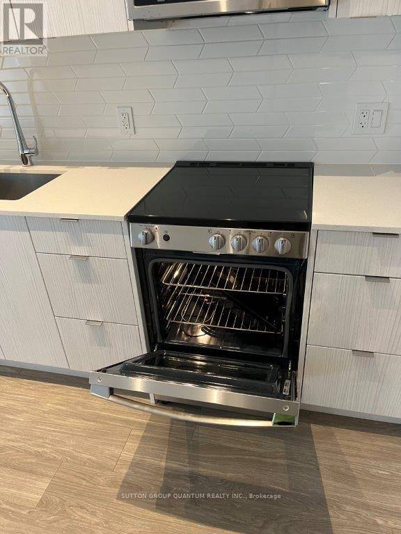 Mississauga (city Centre), ON L5B3M8,4130 Parkside Village DR Northwest #301