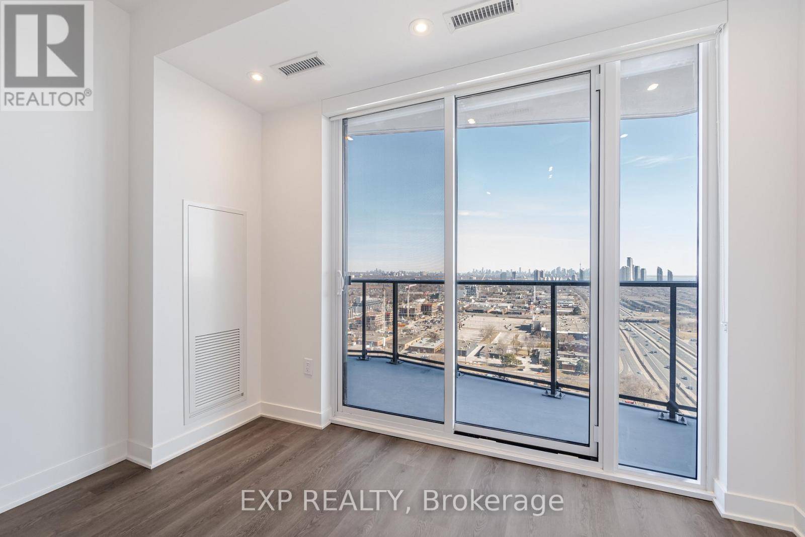 Toronto (islington-city Centre West), ON M8Z4Z7,36 Zorra ST #1805