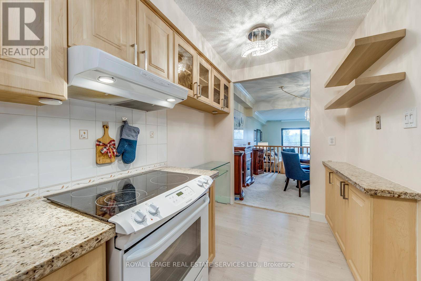 Mississauga (clarkson), ON L5J4B4,965 Inverhouse DR #511