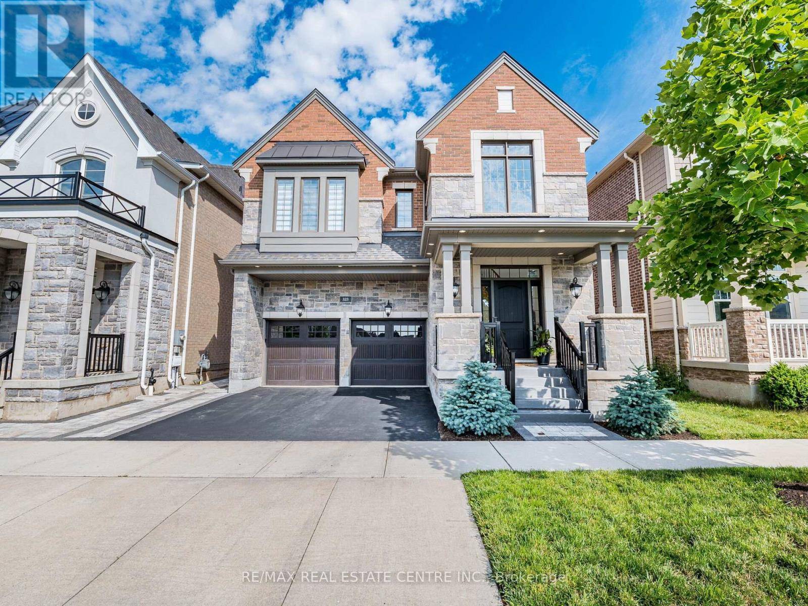 Oakville (go Glenorchy), ON L6M1R3,323 HAROLD DENT TRAIL