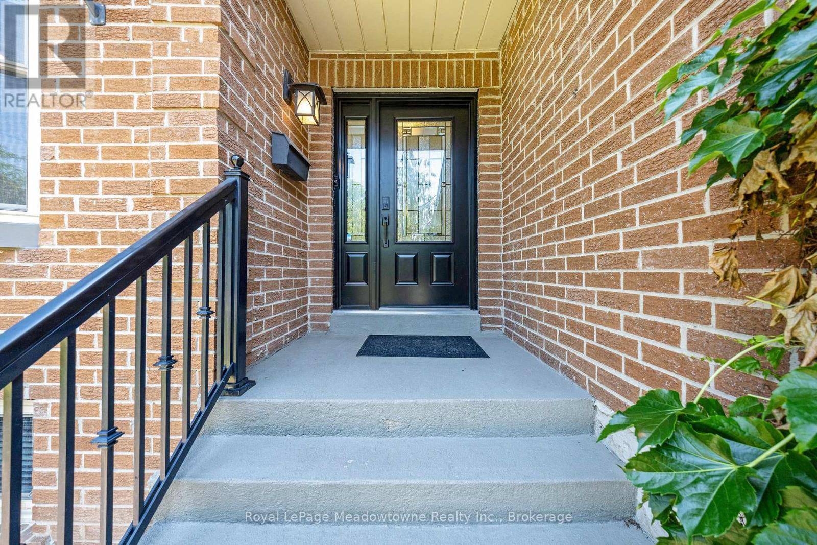 Milton (tm Timberlea), ON L9T4W4,738 ROBERTSON CRESCENT
