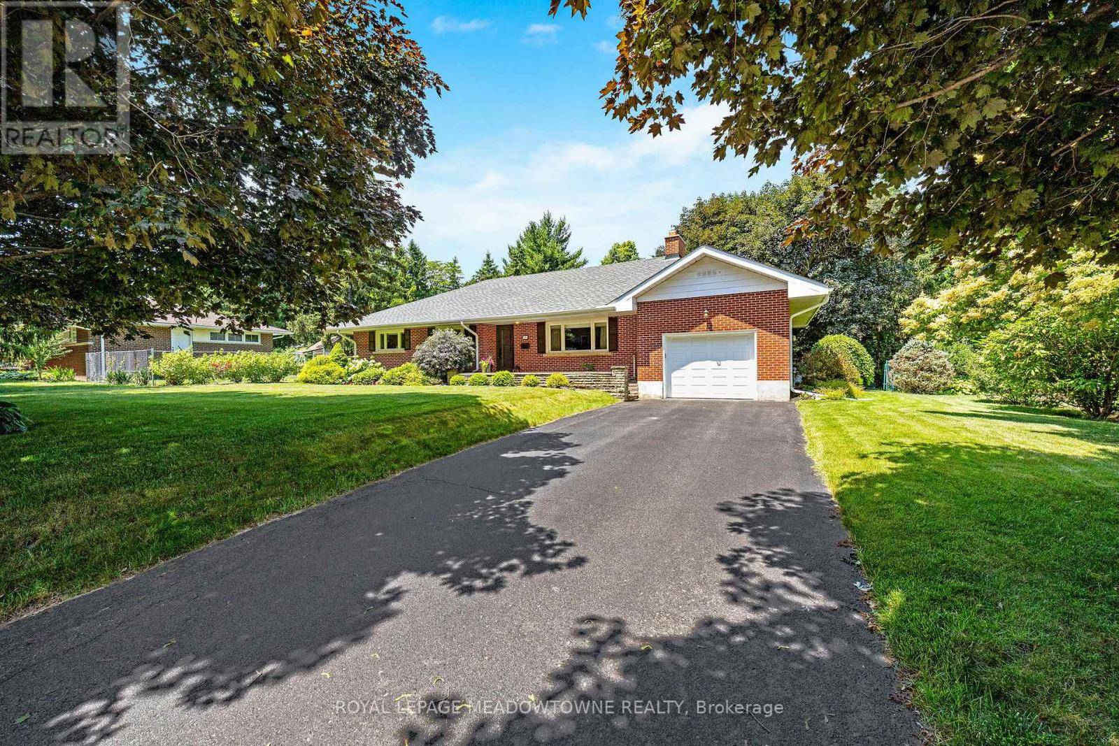 Halton Hills (georgetown), ON L7G1W3,17 VALLEYVIEW ROAD