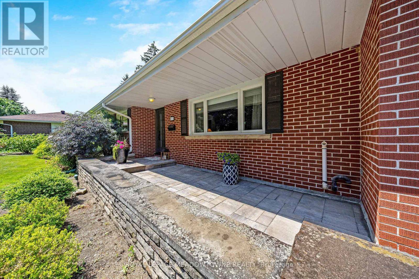 Halton Hills (georgetown), ON L7G1W3,17 VALLEYVIEW ROAD