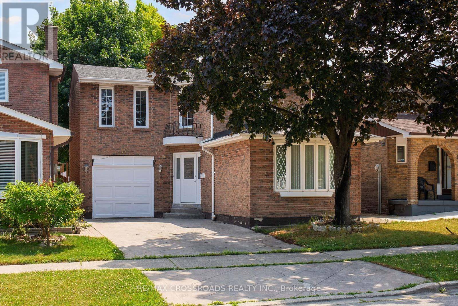 Toronto (west Humber-clairville), ON M9V4M5,17 BROWNRIDGE CRESCENT
