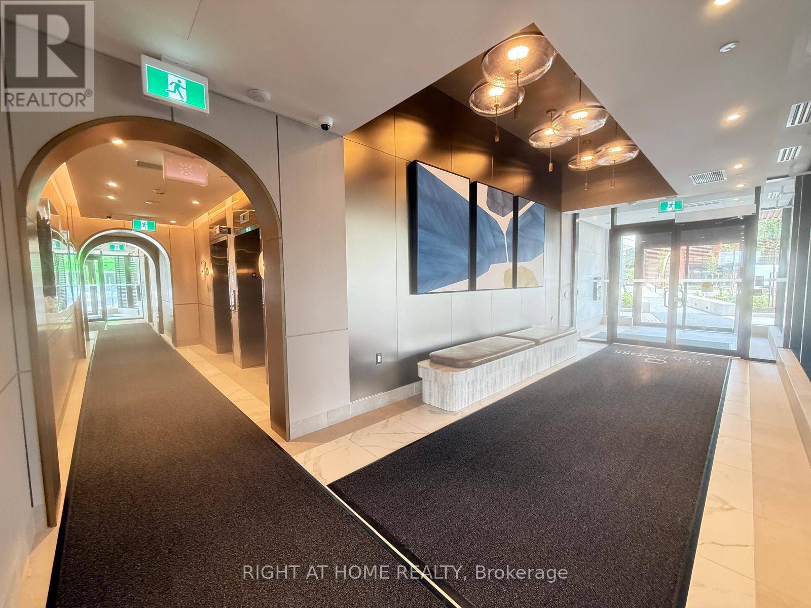 Oakville (jm Joshua Meadows), ON L6H8A4,3006 William Cutmore BLVD #904