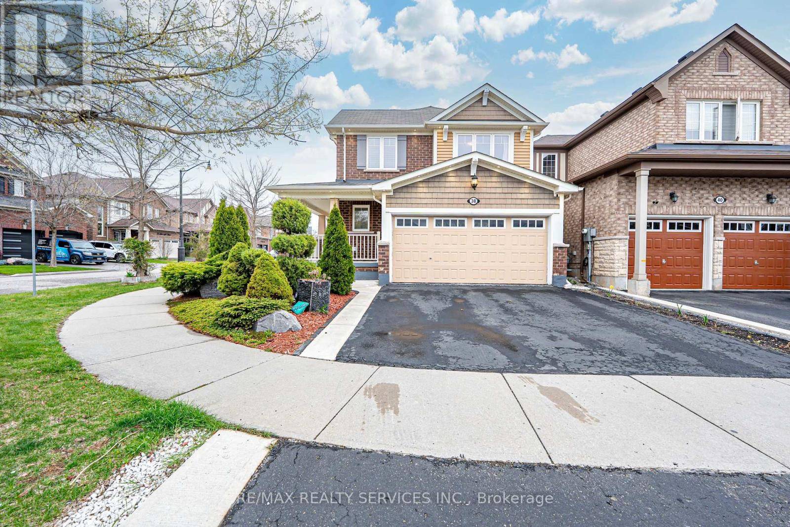 Brampton (northwest Brampton), ON L7A0V2,38 ARKWRIGHT DRIVE