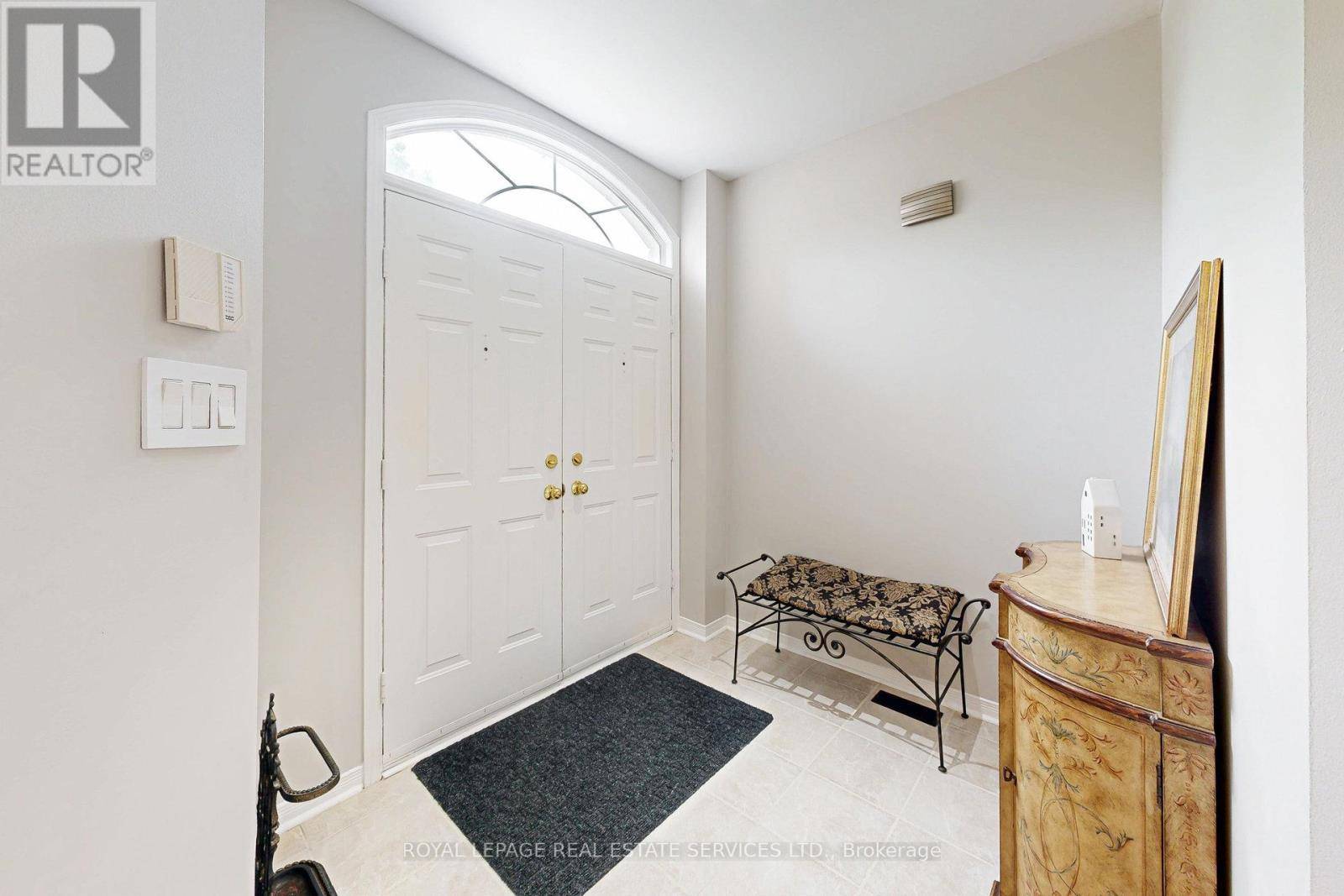 Oakville (wm Westmount), ON L6M3T4,2036 SHADY GLEN ROAD