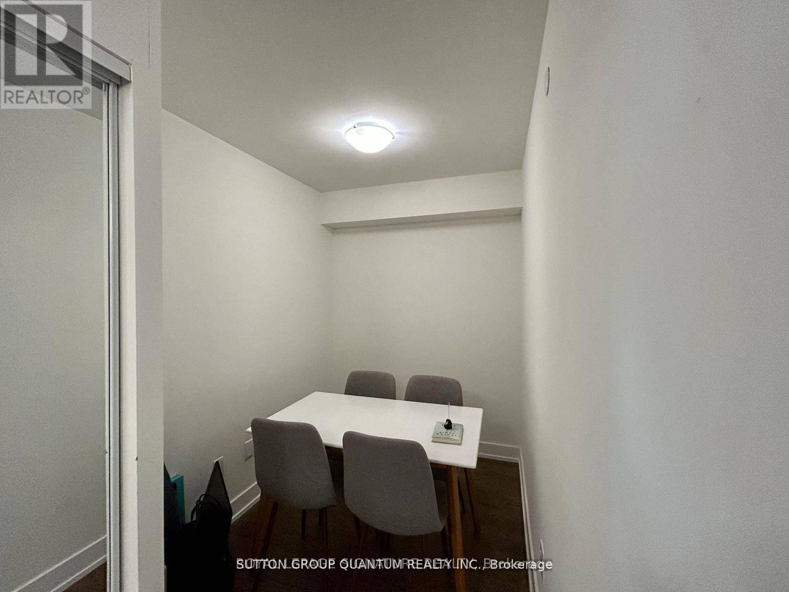 Toronto (islington-city Centre West), ON M9A0C8,5 Mabelle AVE #1532