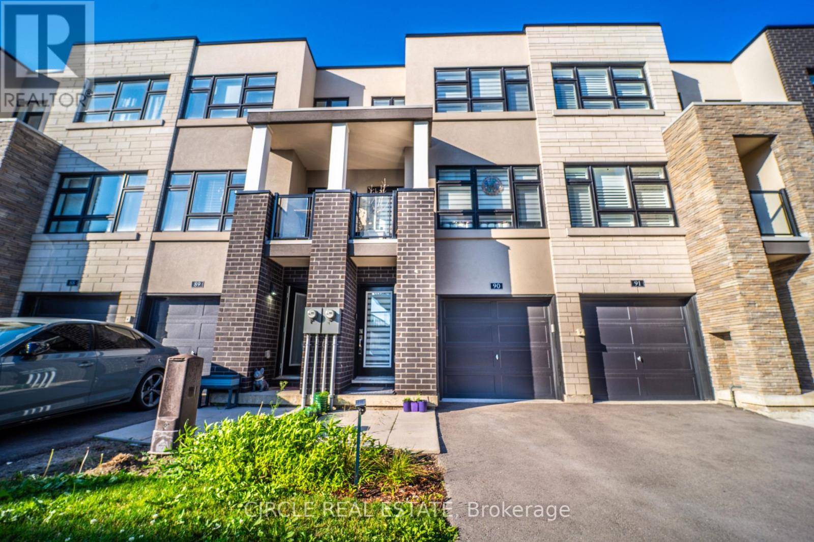 Burlington (lasalle), ON L7T0C3,1121 Cooke BLVD #90