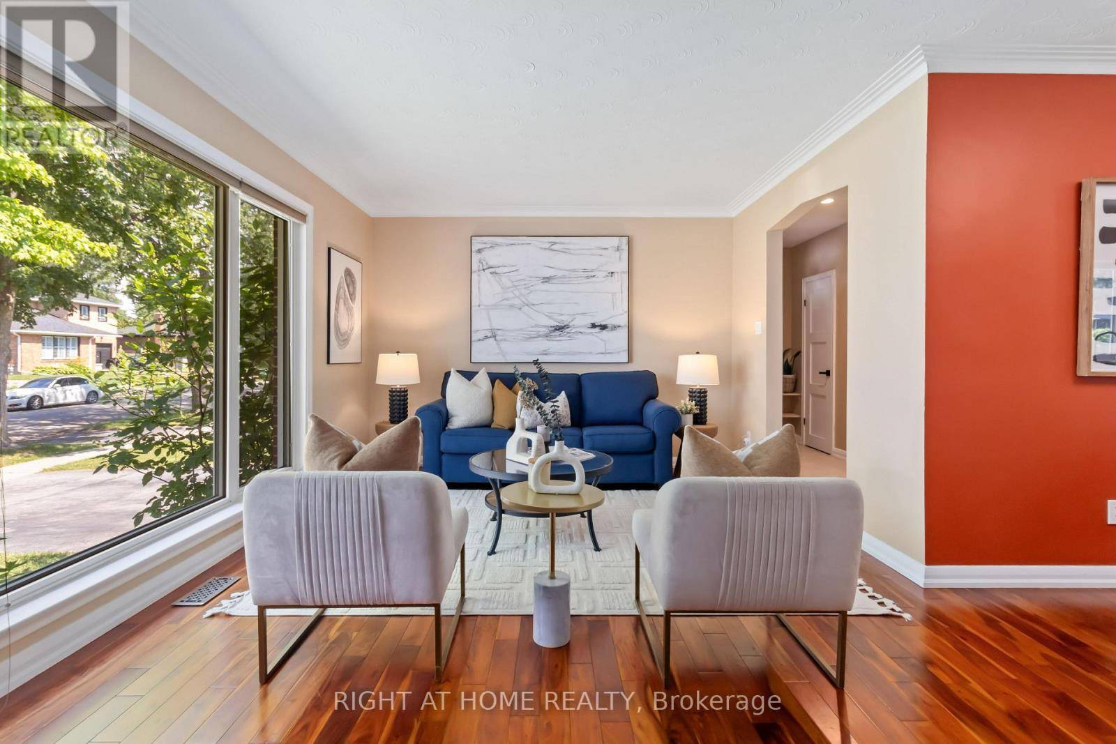 Brampton (brampton South), ON L6Y2A1,7 BRENDA AVENUE