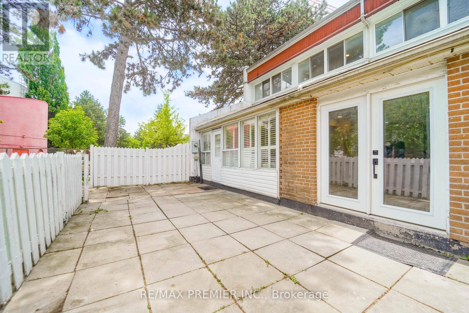 Toronto (glenfield-jane Heights), ON M3N2J8,2901 Jane ST #Unit 106