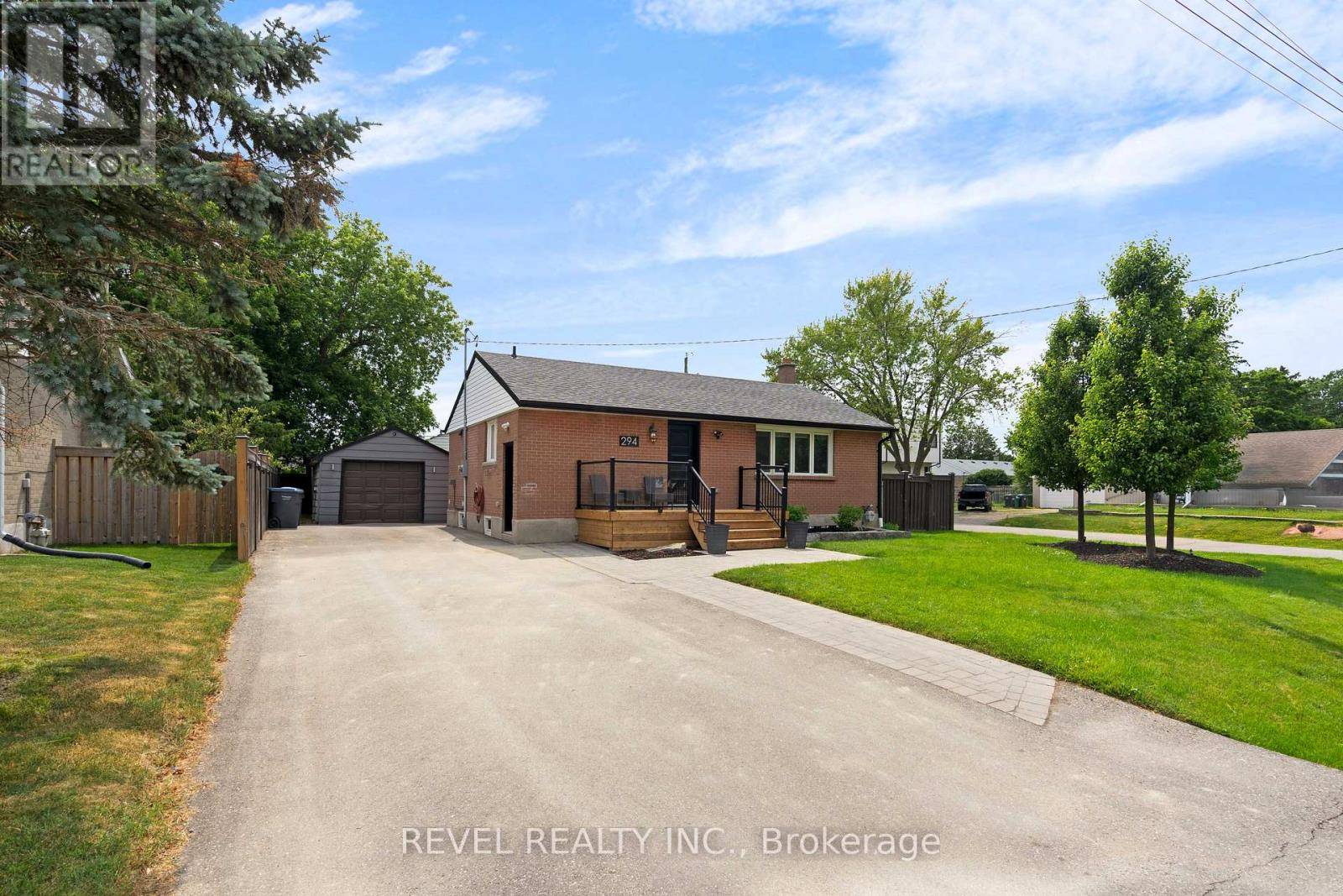 Caledon (bolton West), ON L7E4X8,294 HENDERSON STREET