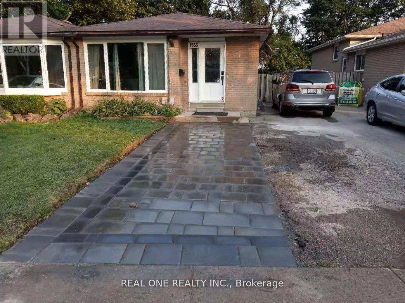 Mississauga (clarkson), ON L5J3V9,1333 Playford RD #Upper