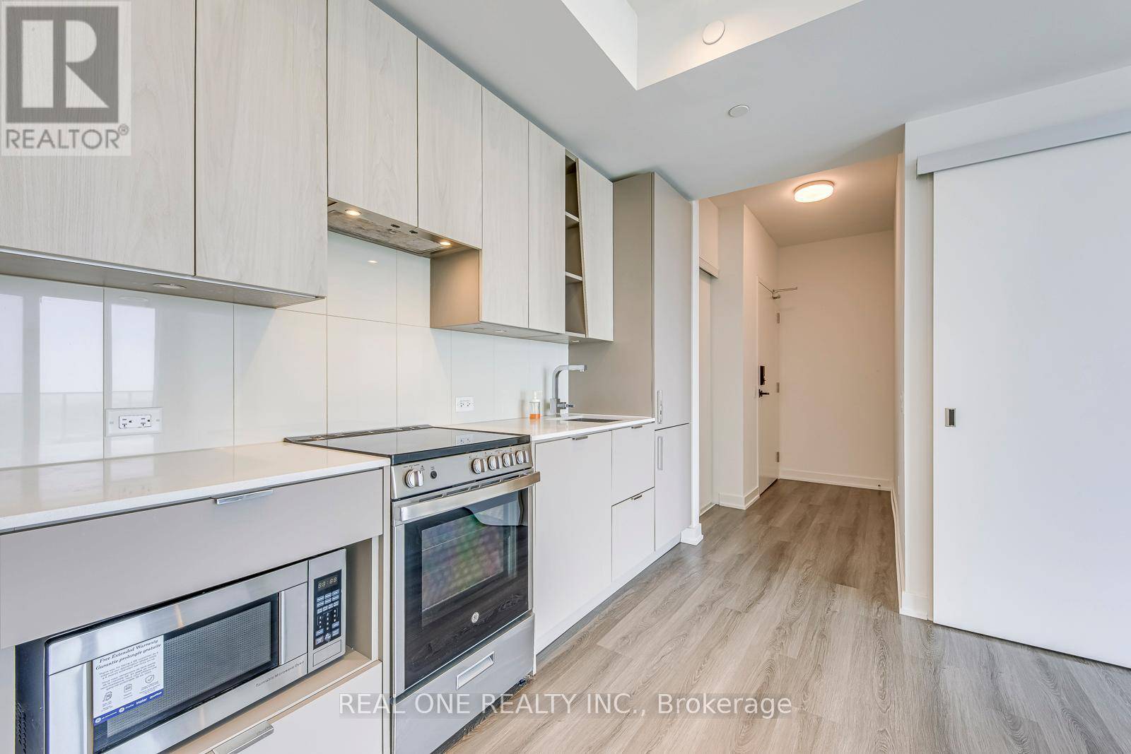 Mississauga (city Centre), ON L5B0M4,3883 Quartz RD #2206