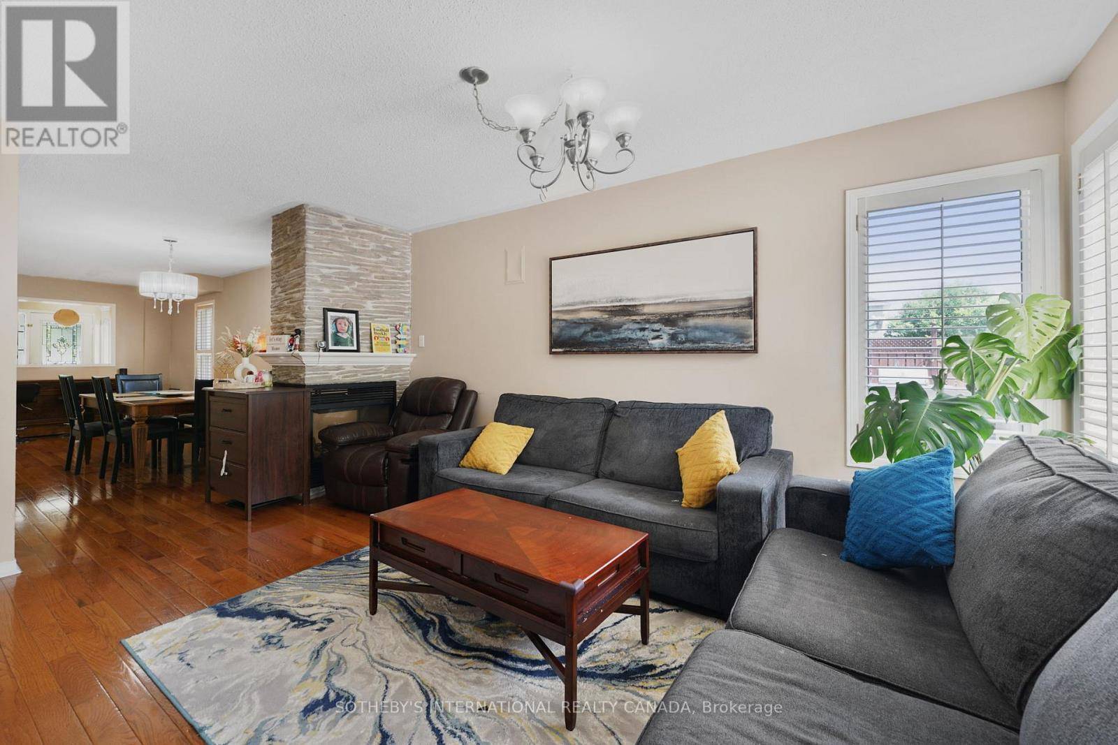 Mississauga (meadowvale Village), ON L5W1A8,836 GOLDEN FARMER WAY