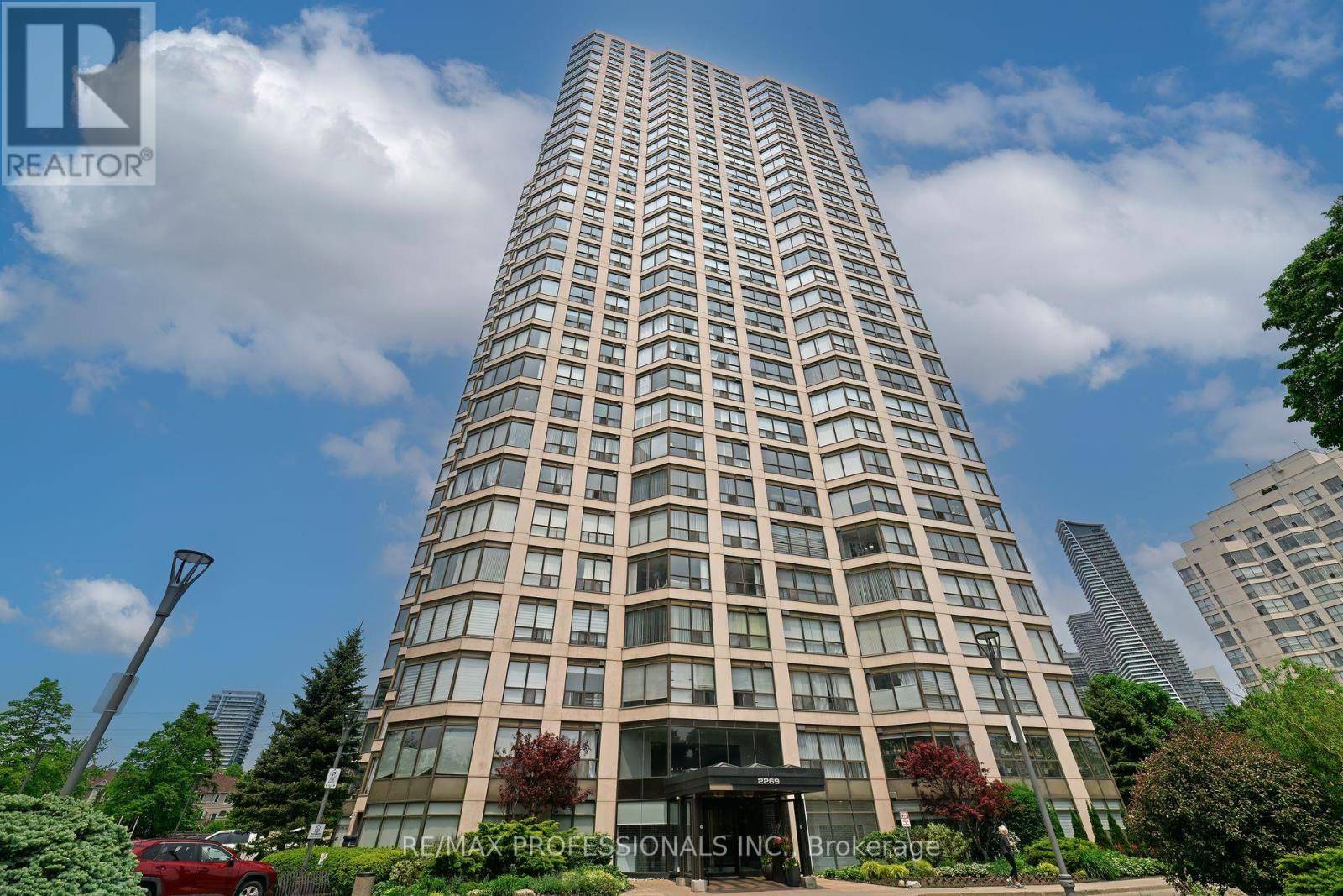 Toronto (mimico), ON M8V3X6,2269 Lakeshore RD West #2004