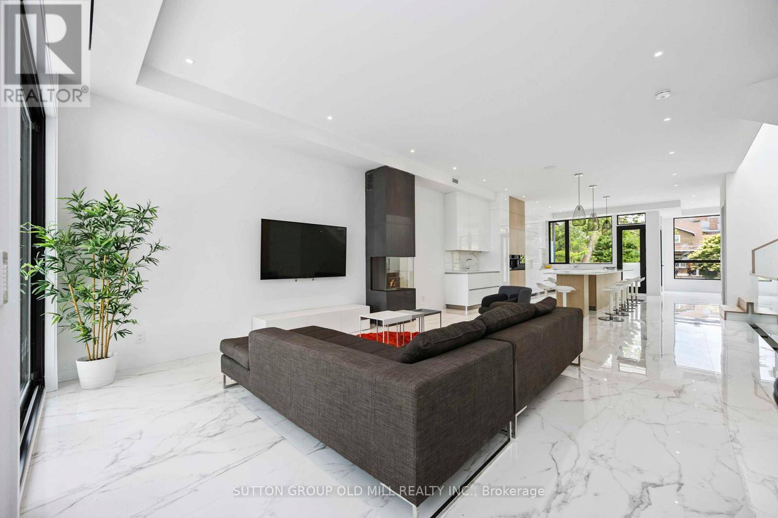 Toronto (corso Italia-davenport), ON M6H2J6,91 REGAL ROAD