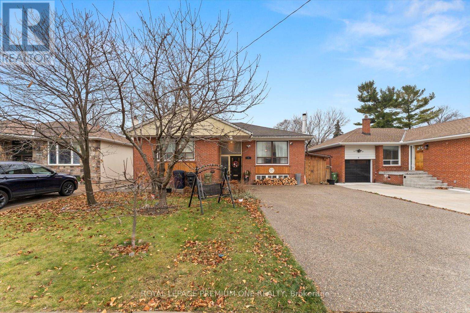Toronto (princess-rosethorn), ON M9B2T2,7 NORTH HEIGHTS ROAD