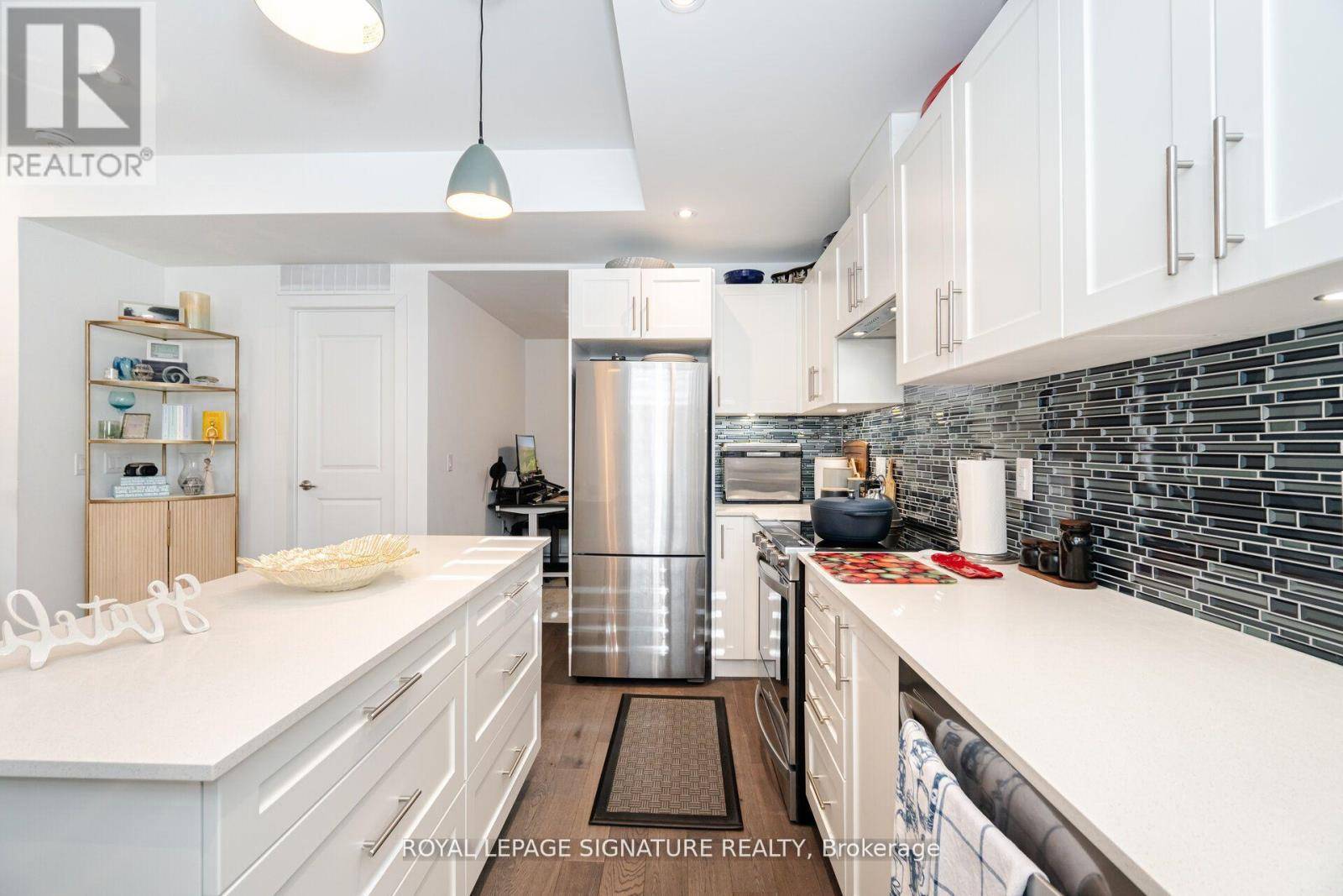 Mississauga (lakeview), ON L5G0C6,1085 Douglas McCurdy Comm #111