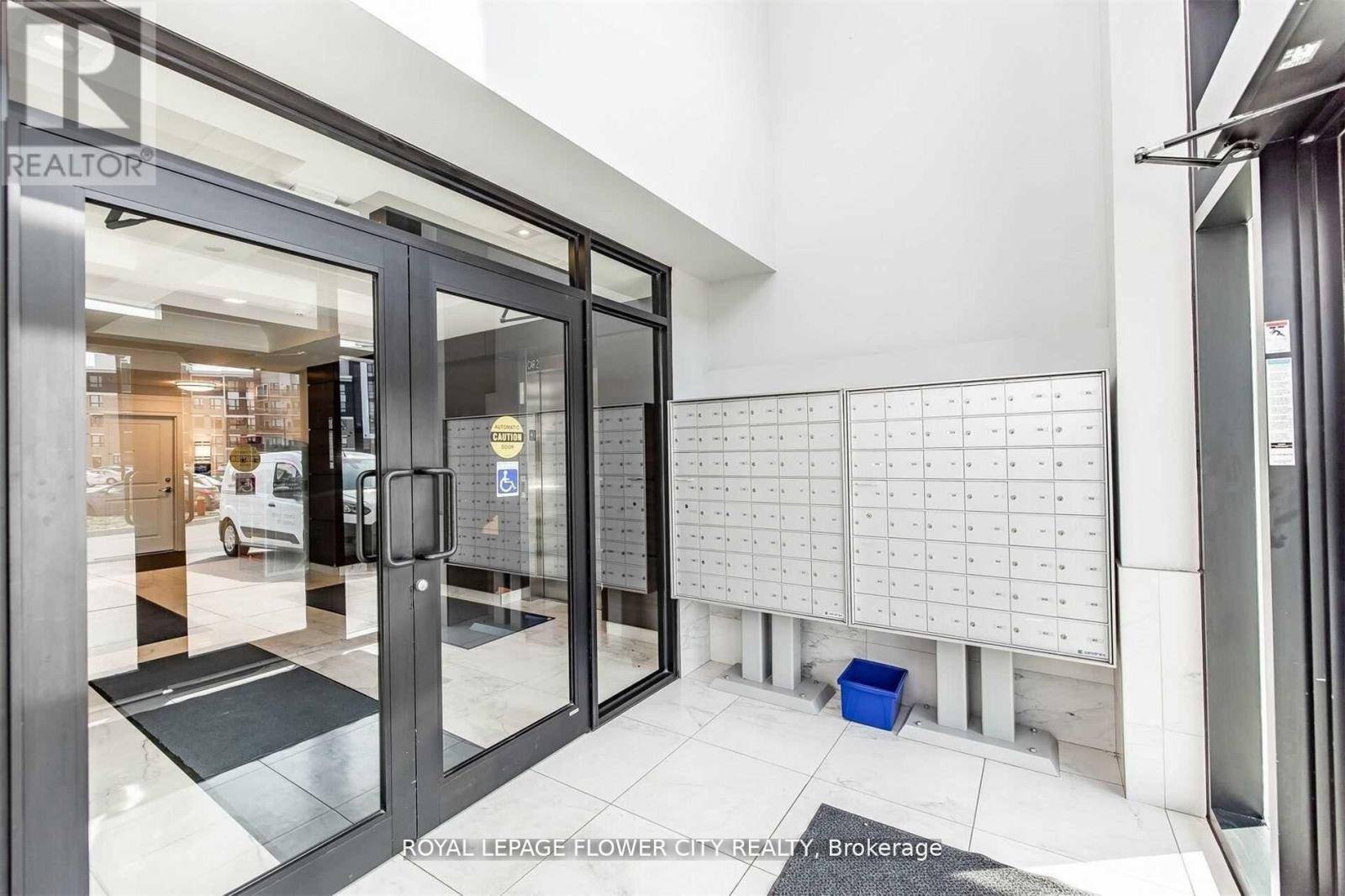 Milton (be Beaty), ON L9T9A6,630 Sauve ST #404