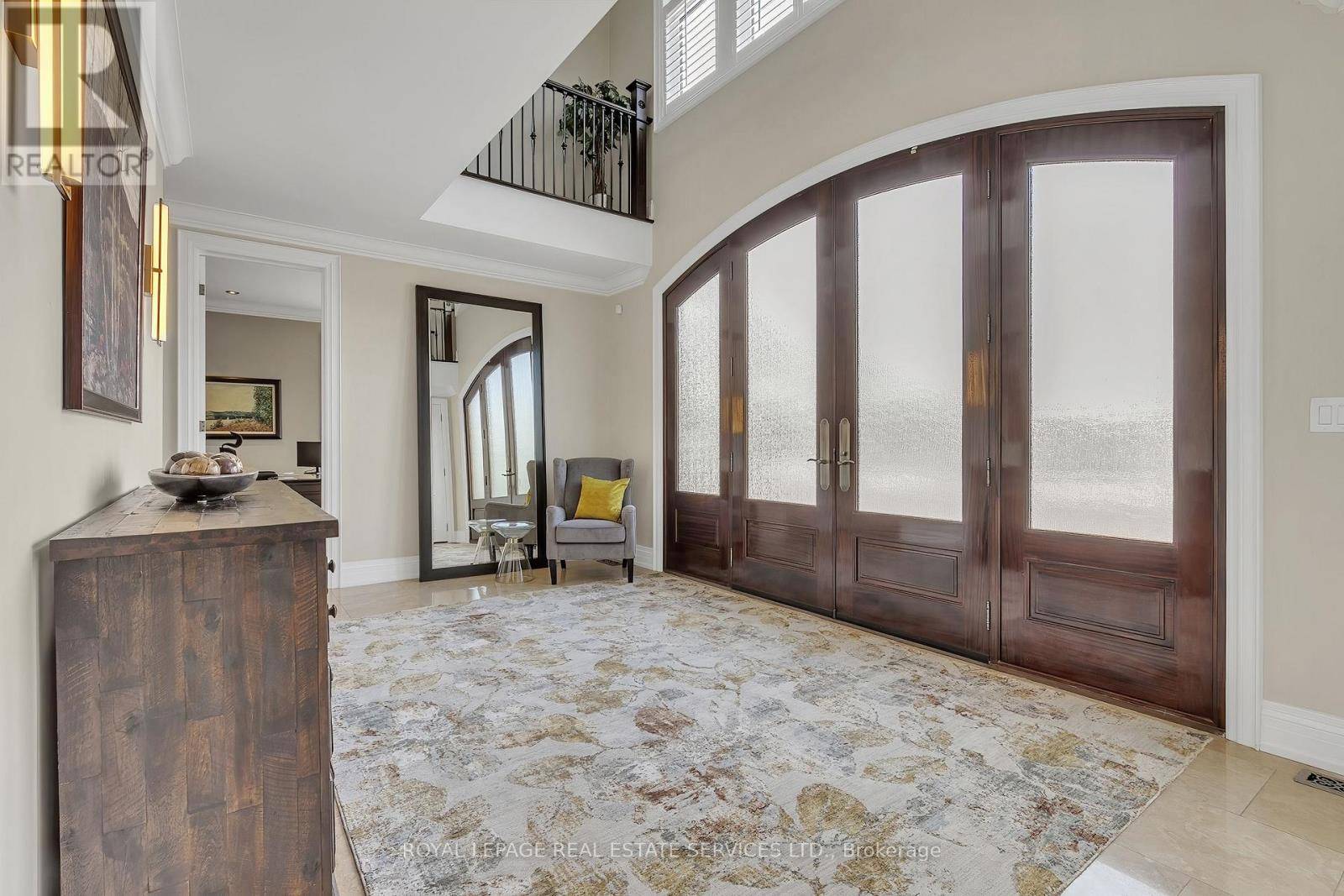 Oakville (sw Southwest), ON L6K1K6,384 REBECCA STREET