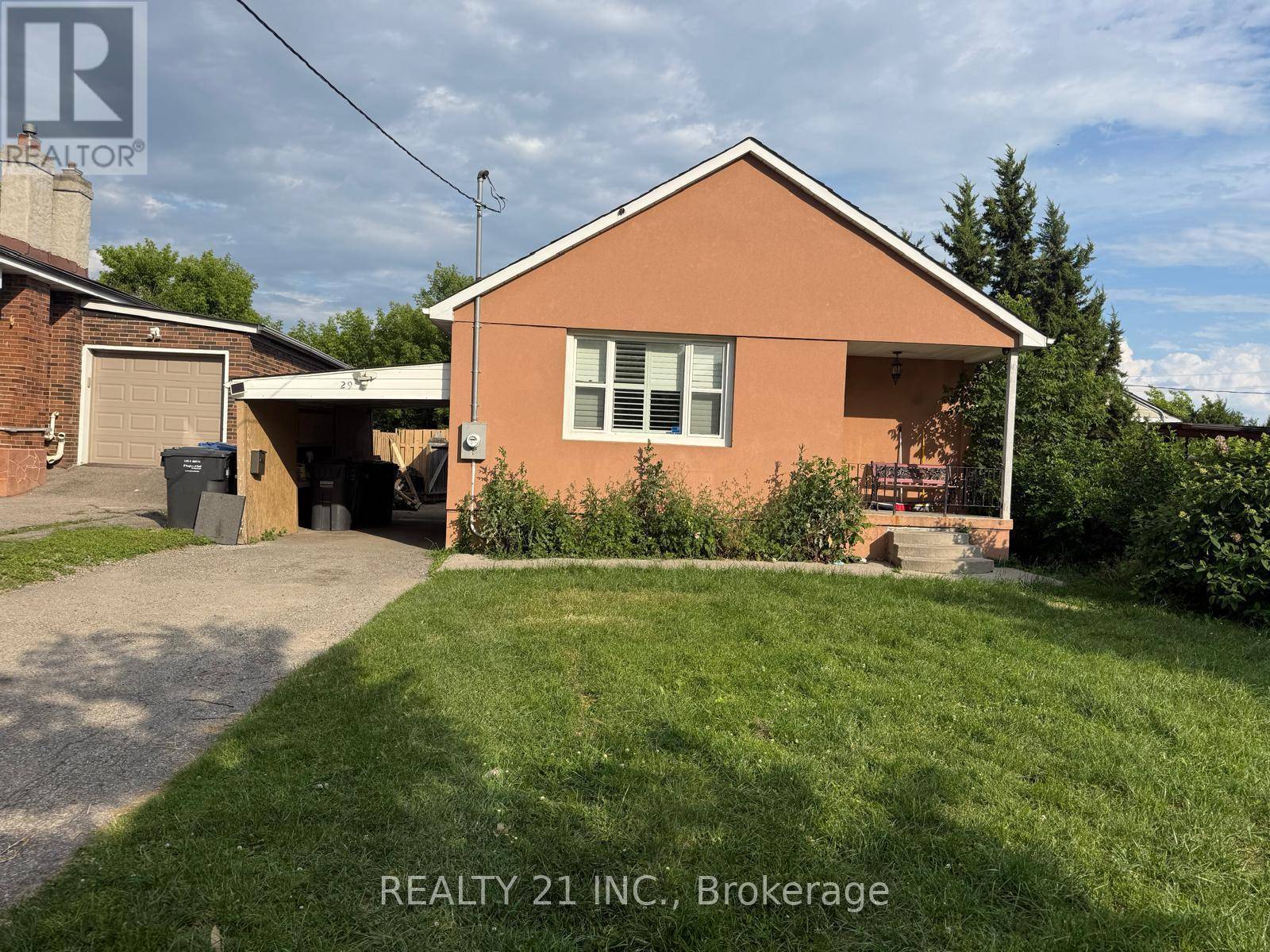 Brampton (downtown Brampton), ON L6X1B5,29 MERCER DRIVE
