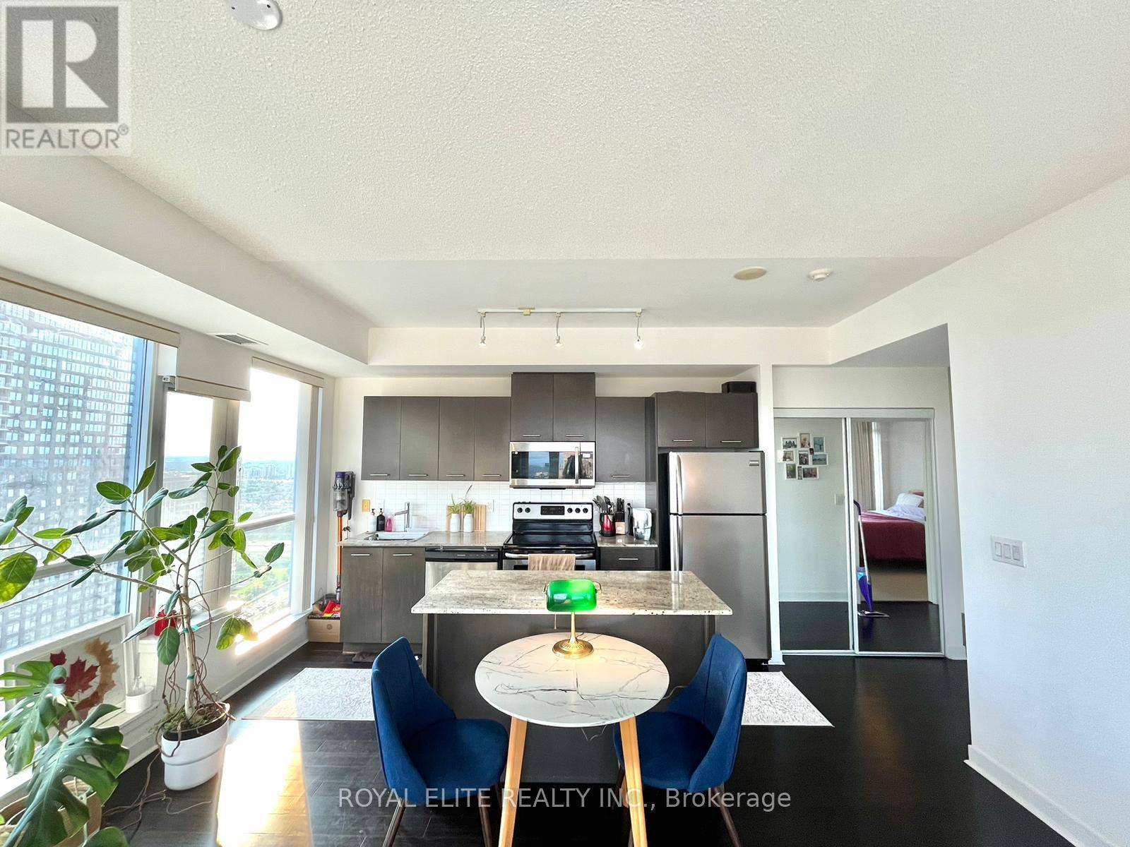 Mississauga (city Centre), ON L5B0G7,360 Square One DR #2905