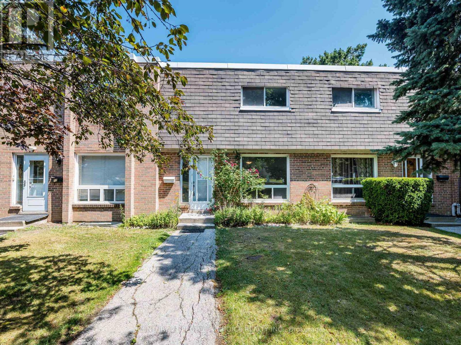 Toronto (west Humber-clairville), ON M9V1C1,1720 Albion RD #16