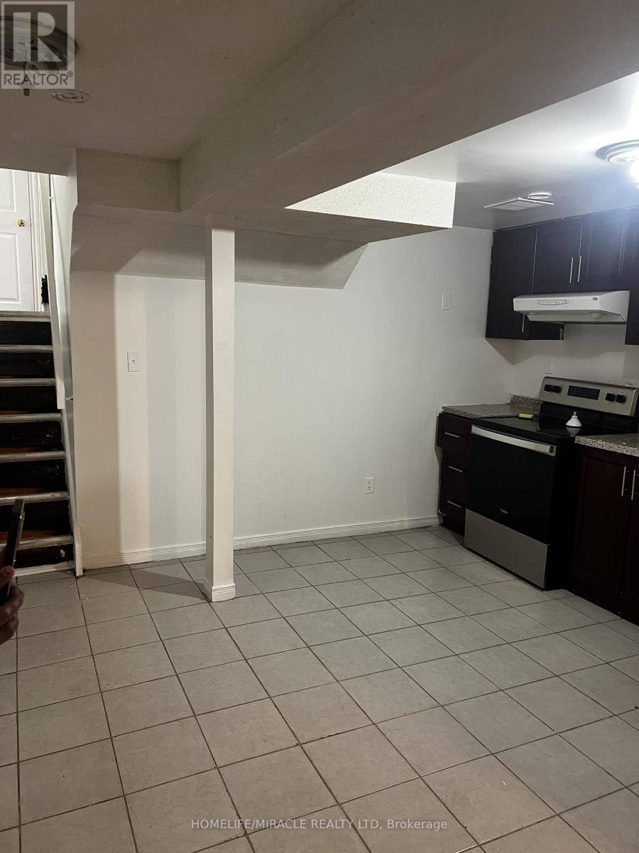 Mississauga (erindale), ON L5C1X4,3453 OAKGLADE CRESCENT