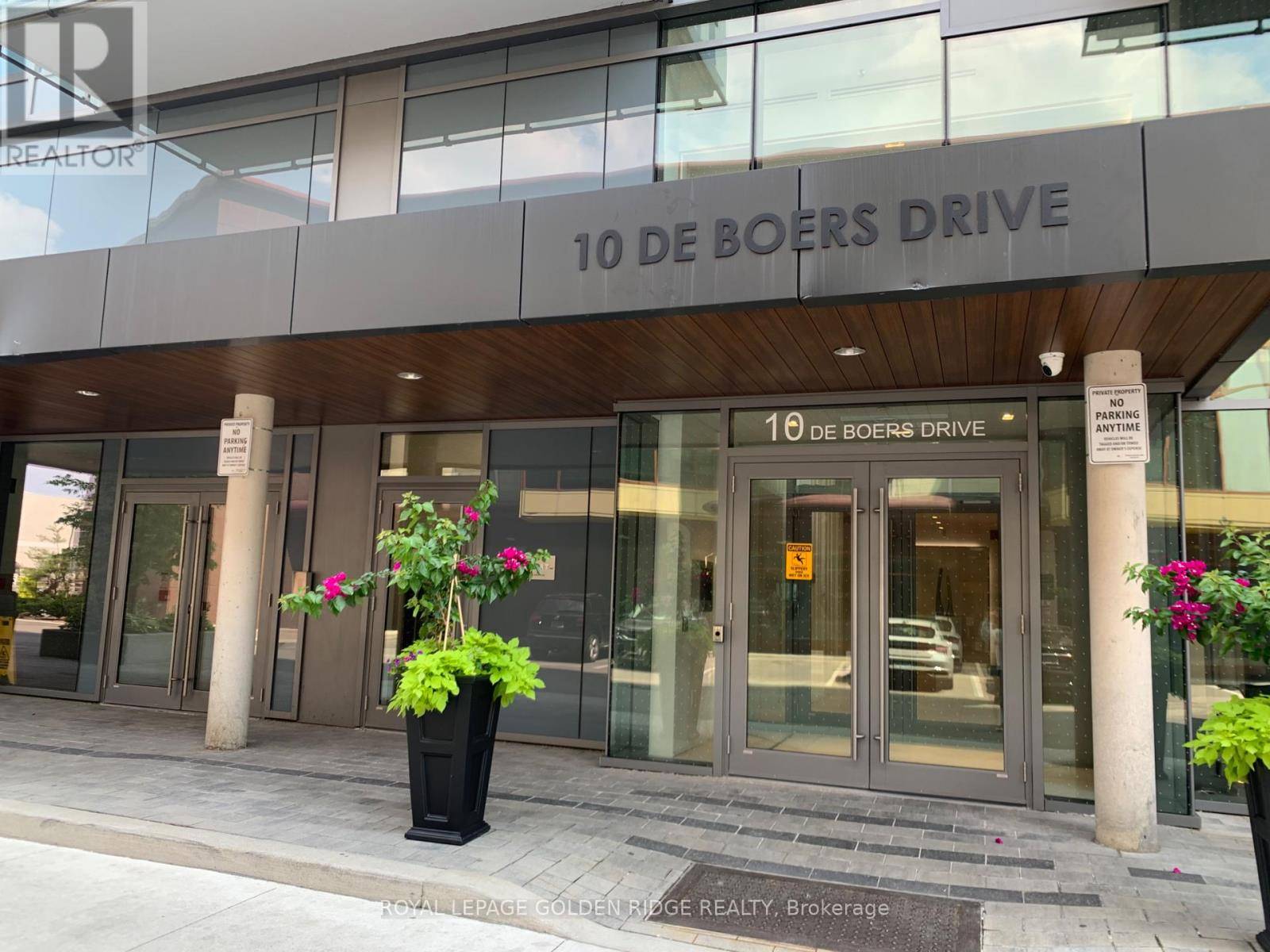 Toronto (york University Heights), ON M3J0L6,10 De Boers DR #1211