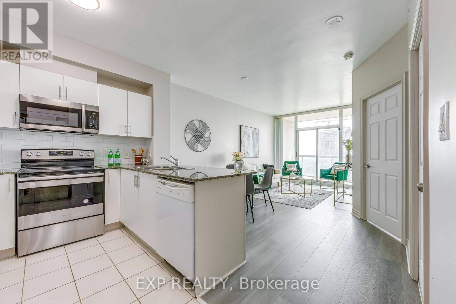 Mississauga (city Centre), ON L5B0B9,3504 Hurontario ST #2303