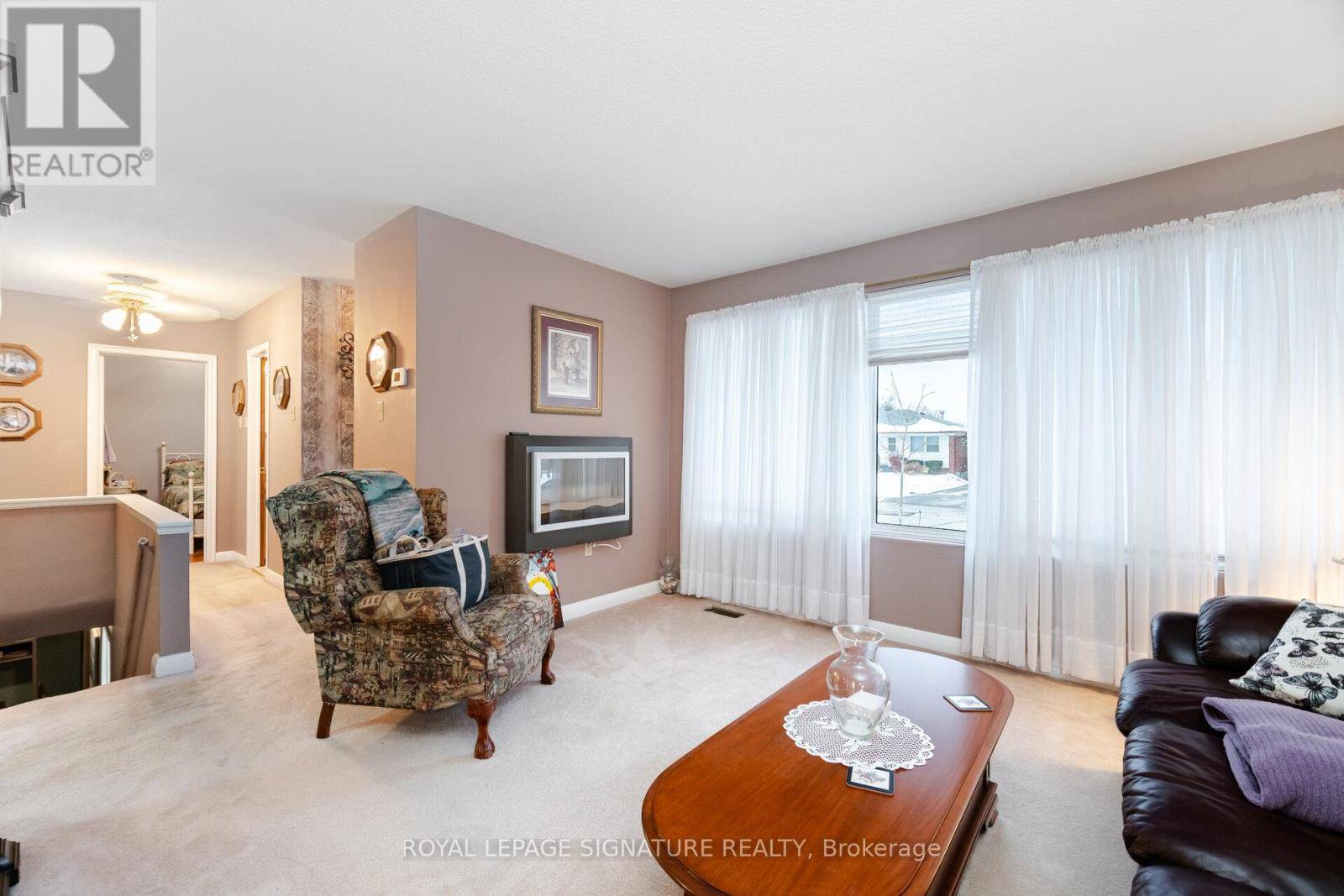 Brampton (brampton East), ON L6W2Y3,5 STERNE AVENUE