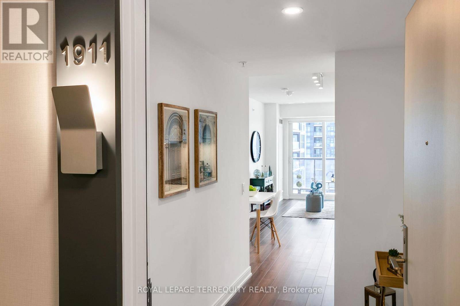 Toronto (islington-city Centre West), ON M9B0C9,30 Samuel Wood WAY #1911