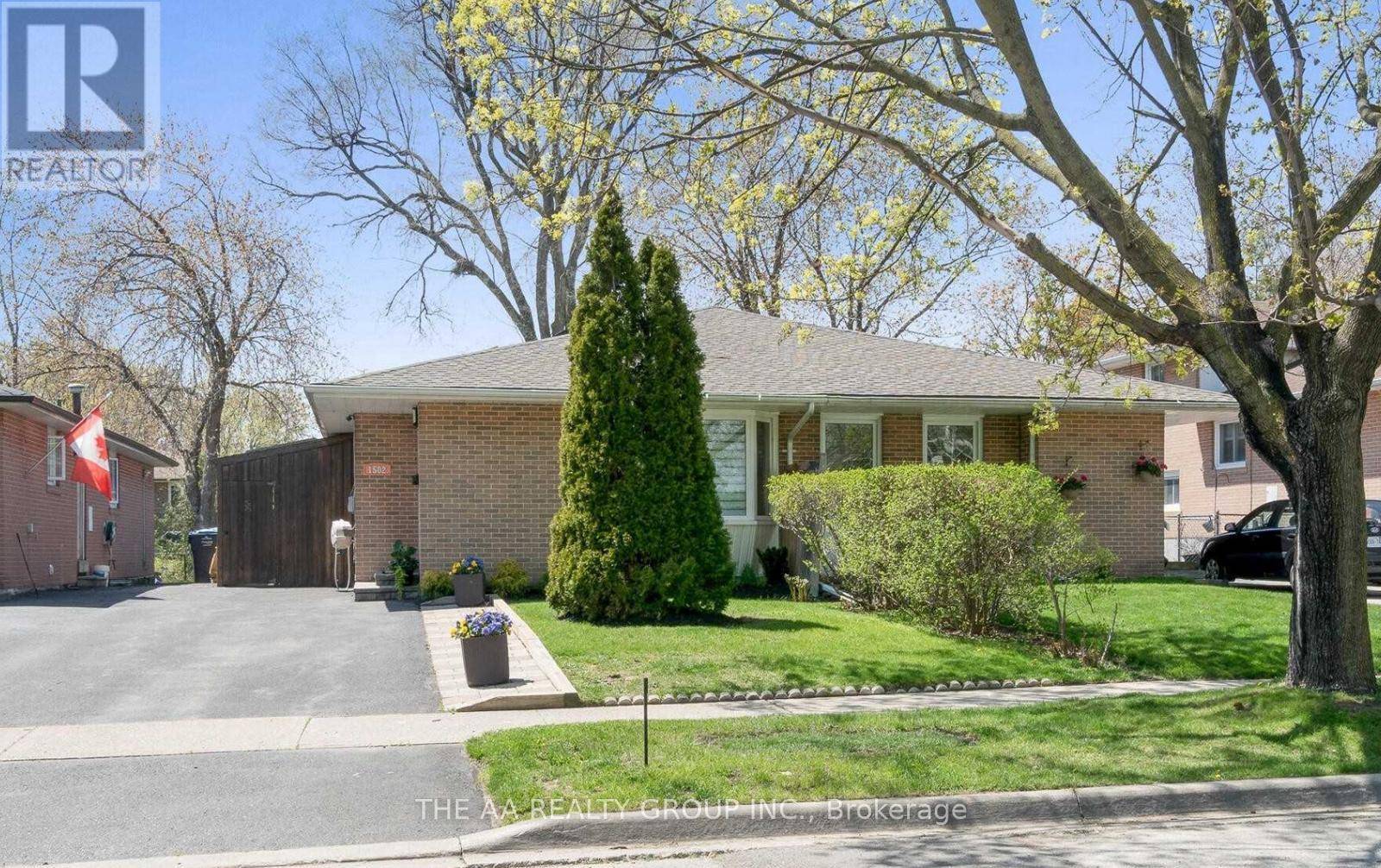 Mississauga (clarkson), ON L5J3N5,1502 Thetford CT #BSMT