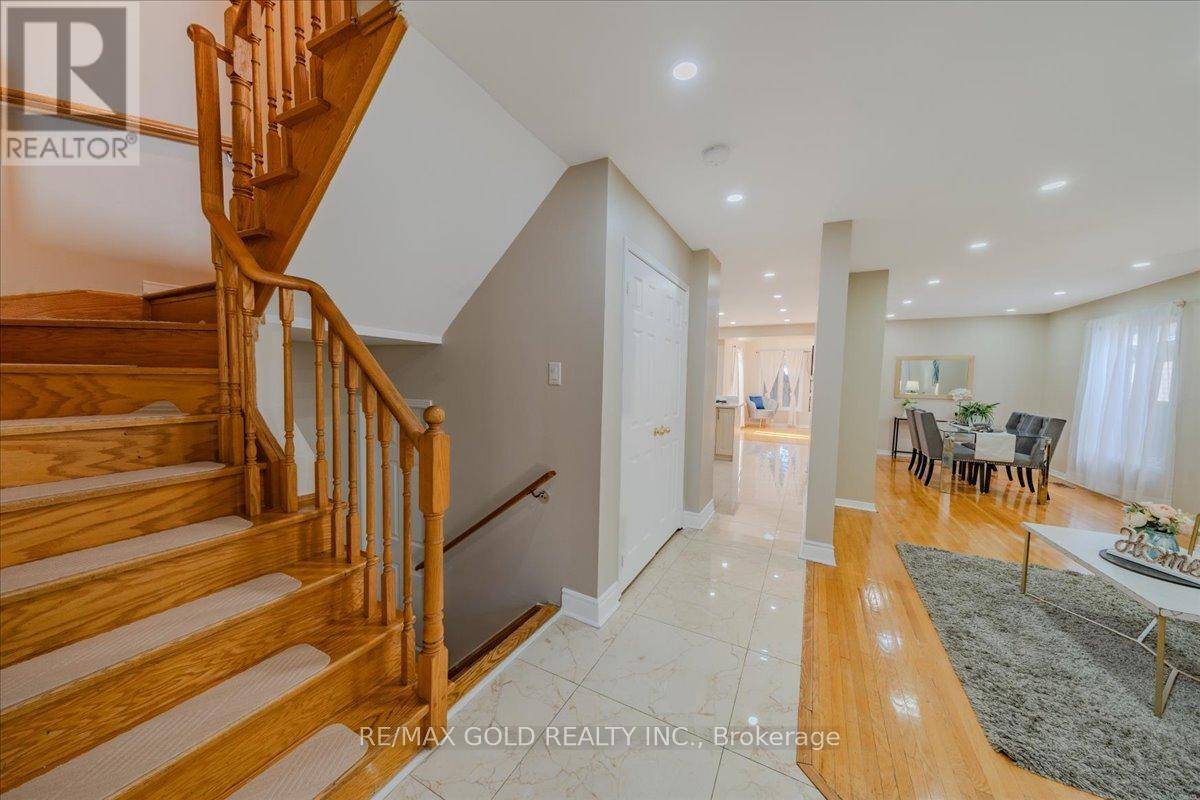 Brampton (heart Lake West), ON L6Z4S9,21 TOWNLEY CRESCENT