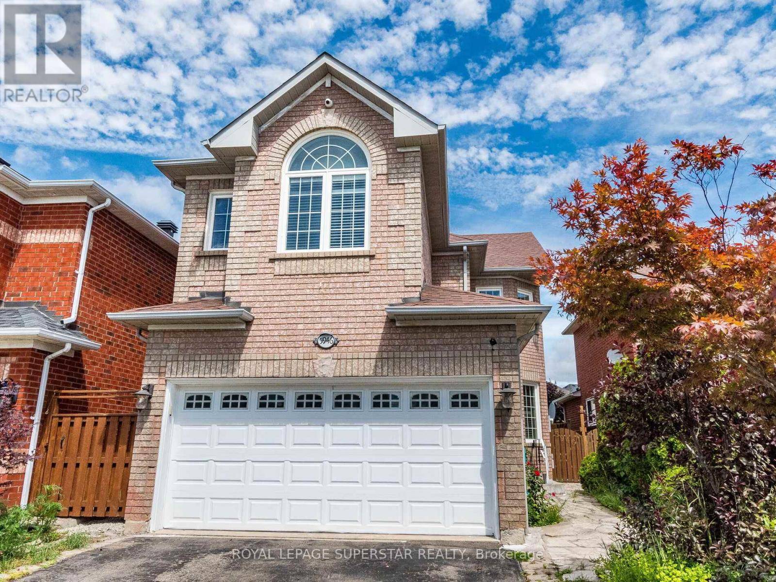 Mississauga (east Credit), ON L5V1W1,5946 MERSEY STREET S