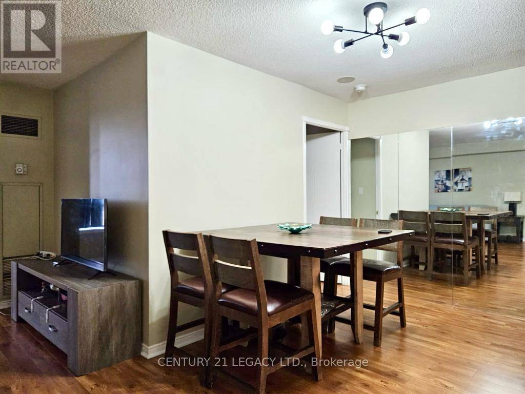 Mississauga (cooksville), ON L5B4B1,135 Hillcrest AVE #1910