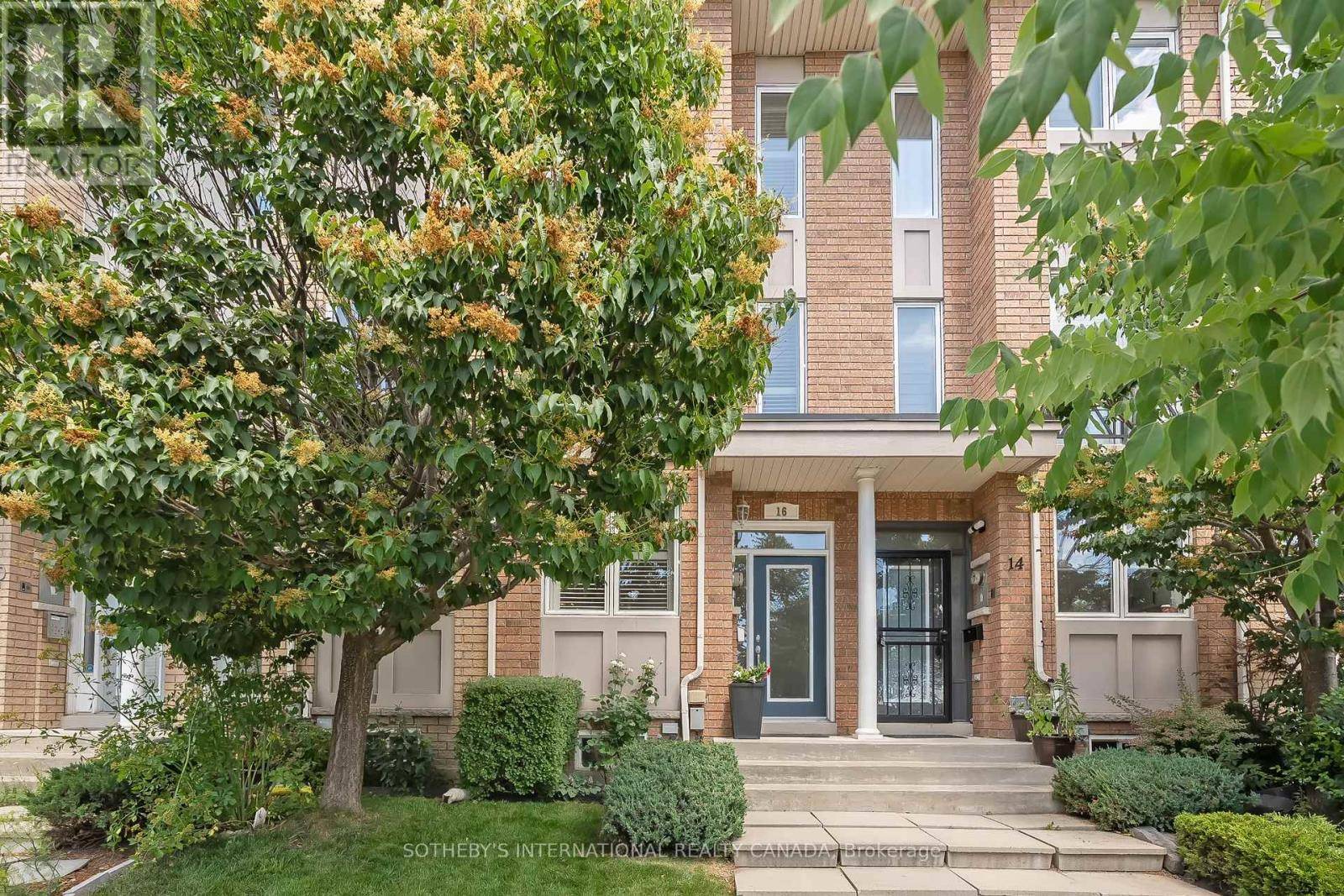 Toronto (stonegate-queensway), ON M8Z0A5,16 MARKET GARDEN MEWS