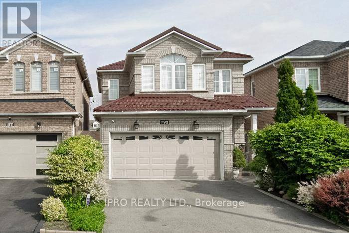 Mississauga (east Credit), ON L5V2R1,792 LEDBURY CRESCENT