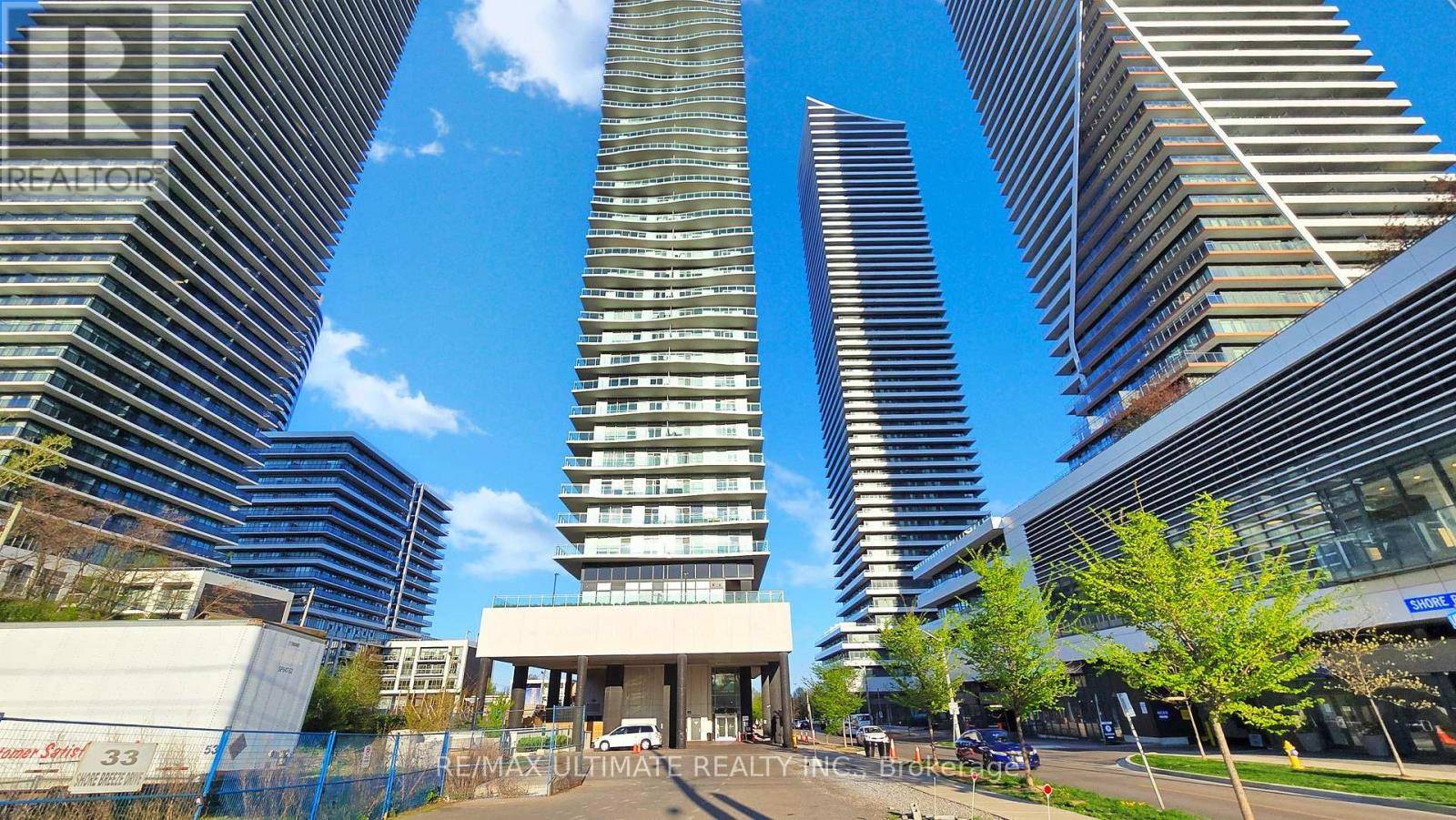 Toronto (mimico), ON M8V1A1,33 Shore Breeze DR #1003