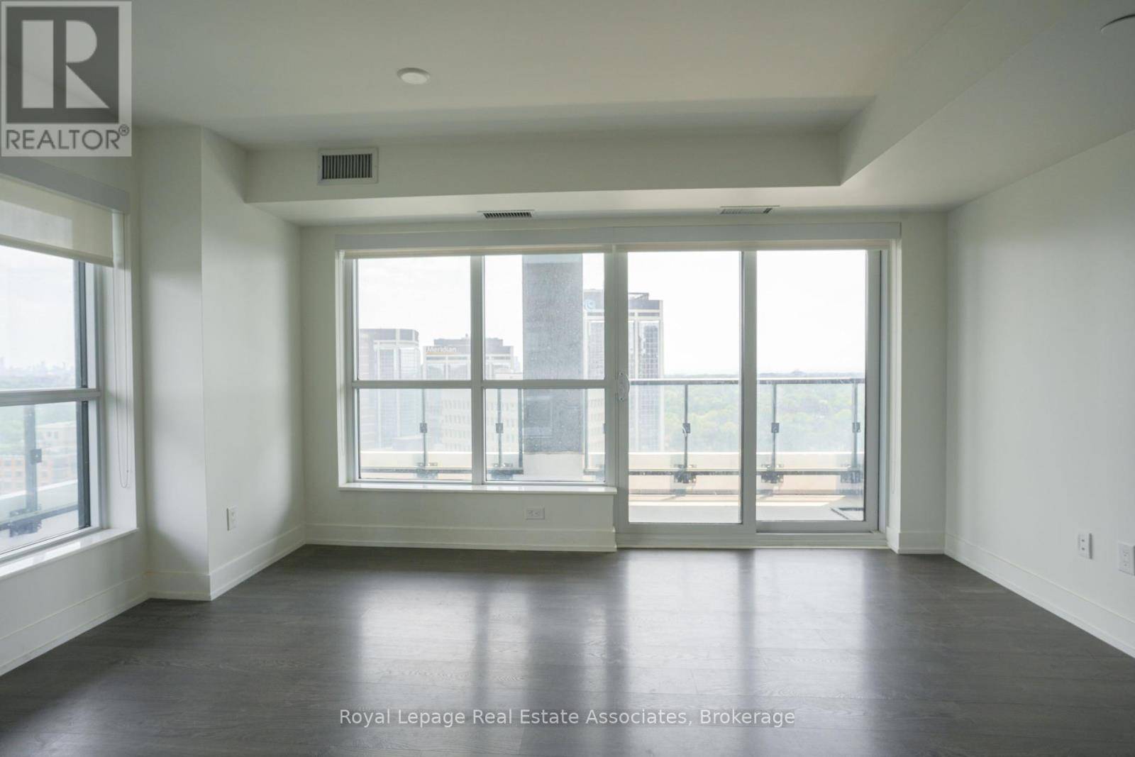 Toronto (islington-city Centre West), ON M9A0C8,5 Mabelle AVE #1828