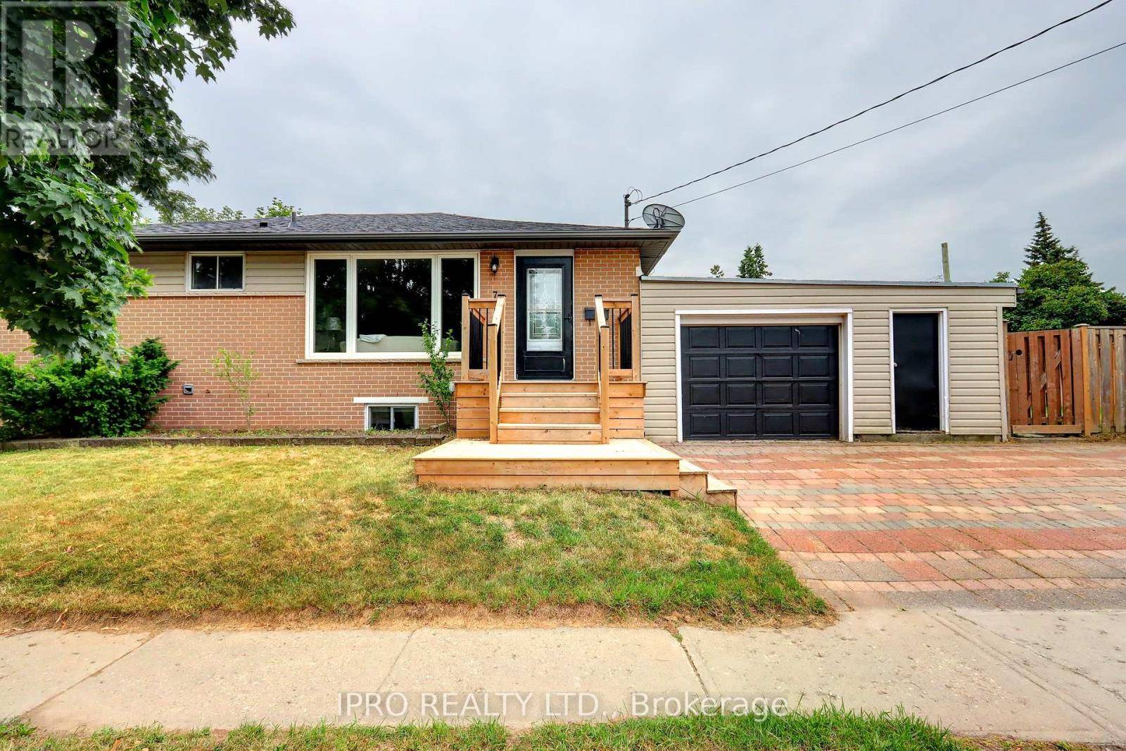 Halton Hills (georgetown), ON L7G4M9,70 RAYLAWN CRESCENT