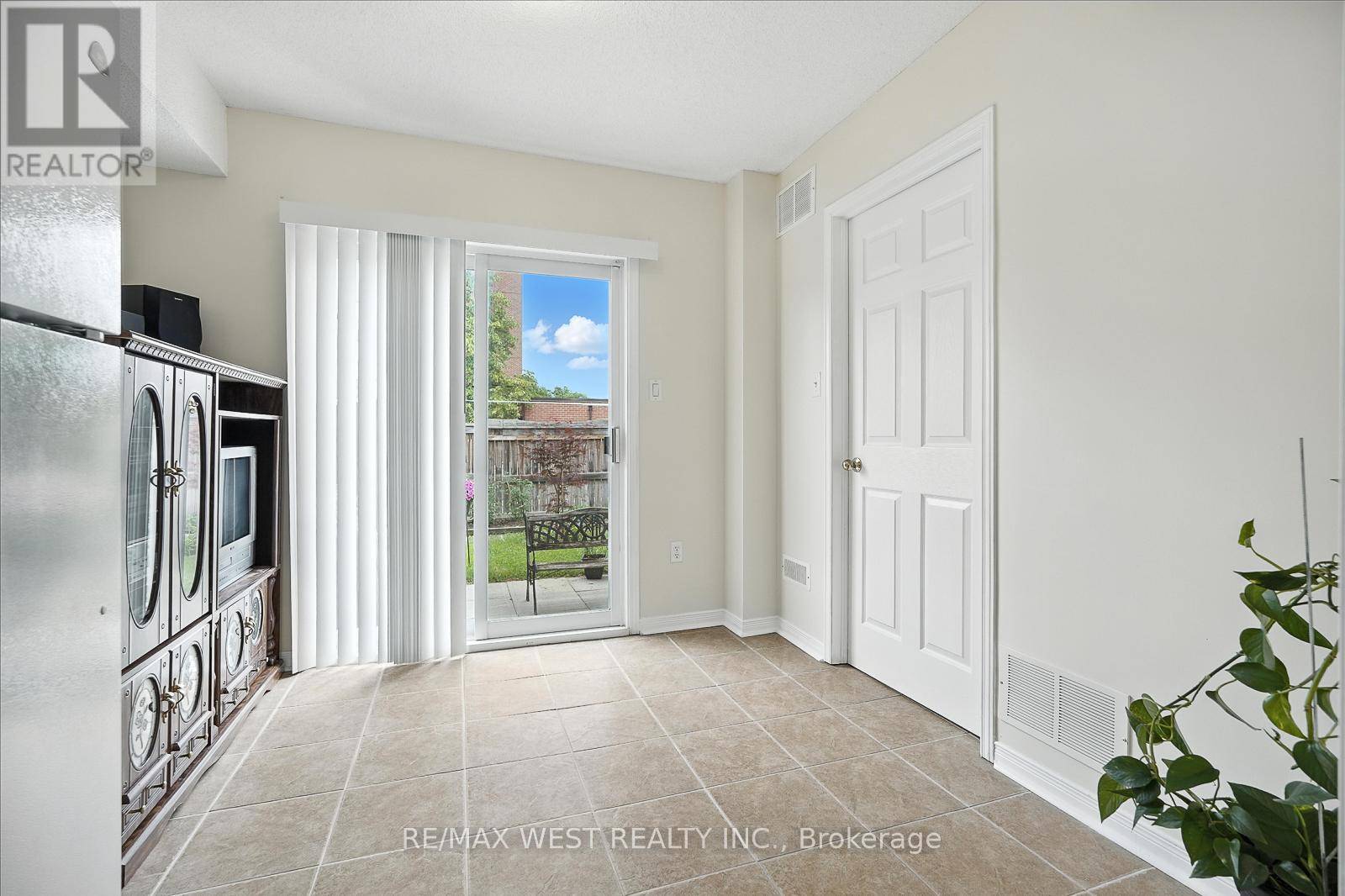 Mississauga (malton), ON L4T4M6,7035 Rexwood RD #5